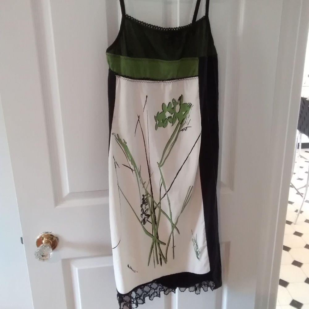 Summer dress - Picture 1 of 3